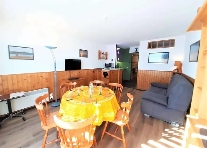 6 Pers A Piau-engaly Avec Balcon Et Vue Sur Pistes - Fr-1-457-302 アラヌエ